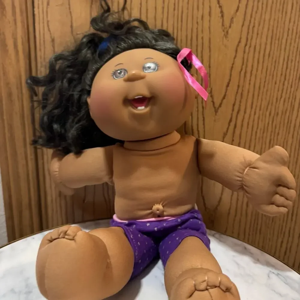 Cabbage Patch Kids light piling